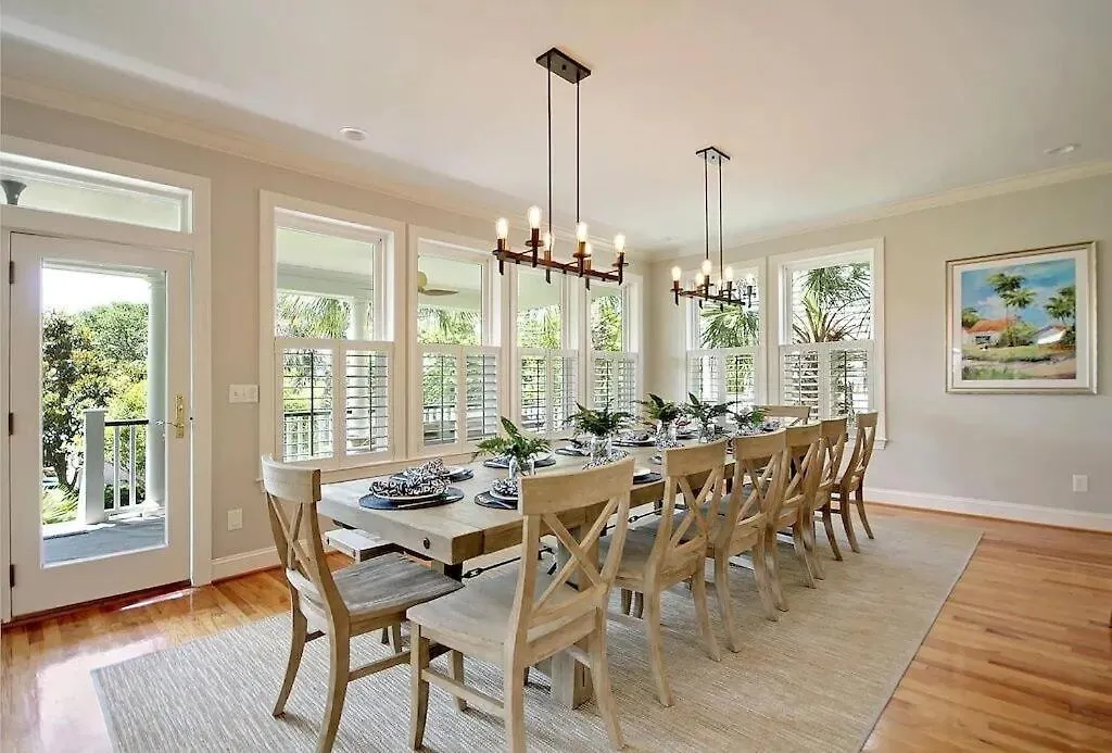 Backyard Oasis- Steps 2 Beach, Private Pool & Bar, Sleeps 16, 7 Bedrooms 5 And A Half Bathrooms 