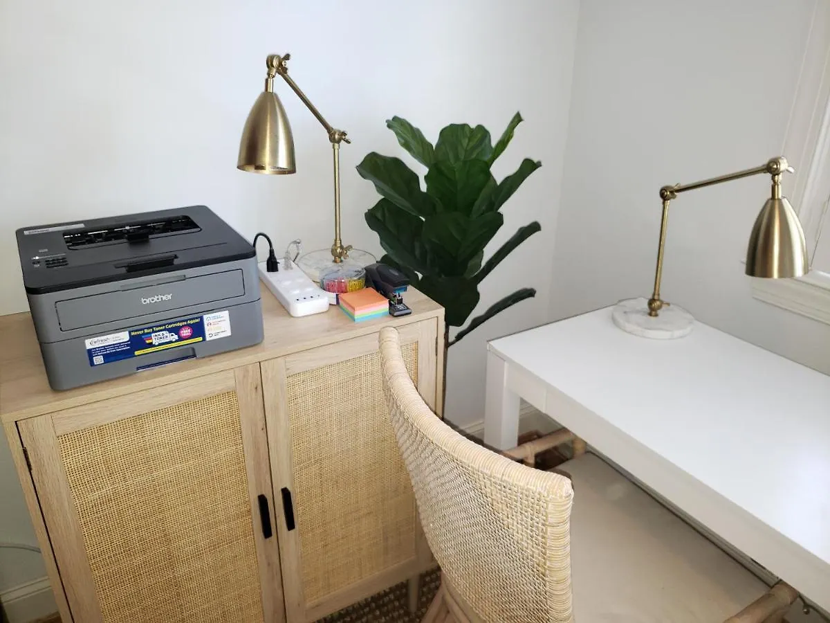 Backyard Oasis- Steps 2 Beach, Private Pool & Bar, Sleeps 16, 7 Bedrooms 5 And A Half Bathrooms 