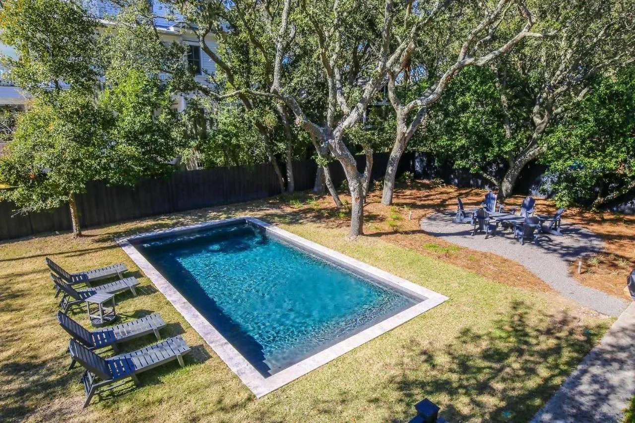 The Treehouse Isle of Palms