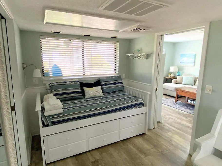 Apartment Port O' Call D101 - & Pool Lovers Dream! 1st Floor!