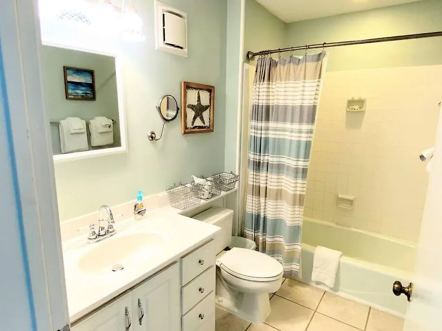 Port O' Call D101 - & Pool Lovers Dream! 1st Floor! Isle of Palms