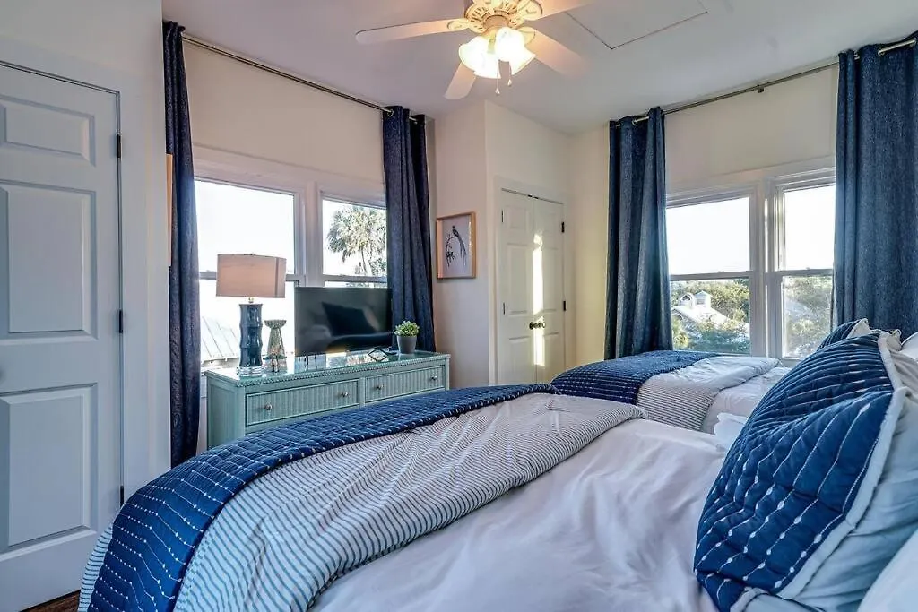 Seaside 81 - Pristine Grand Pavilion Pool Pass *