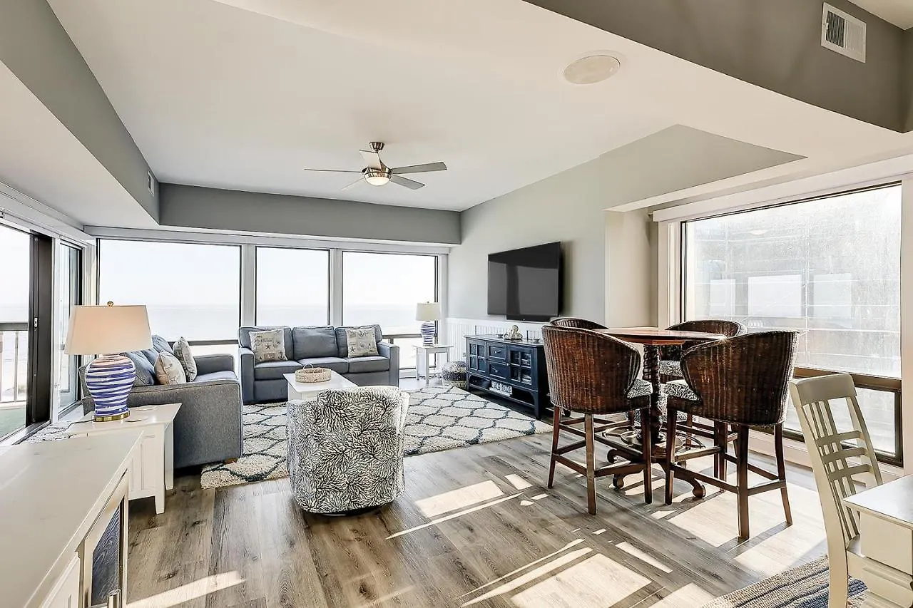 Ocean Club 1301 Apartment