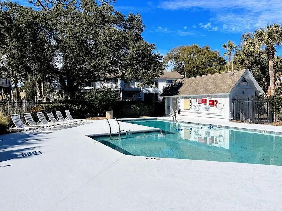 Apartment New Listing! Lagoon 29 - Near Beach! Lagoon View! Isle of Palms