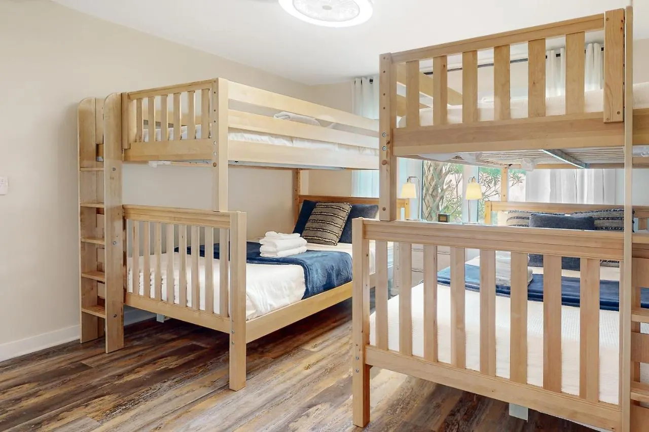 18 Fairway Dunes Apartment *
