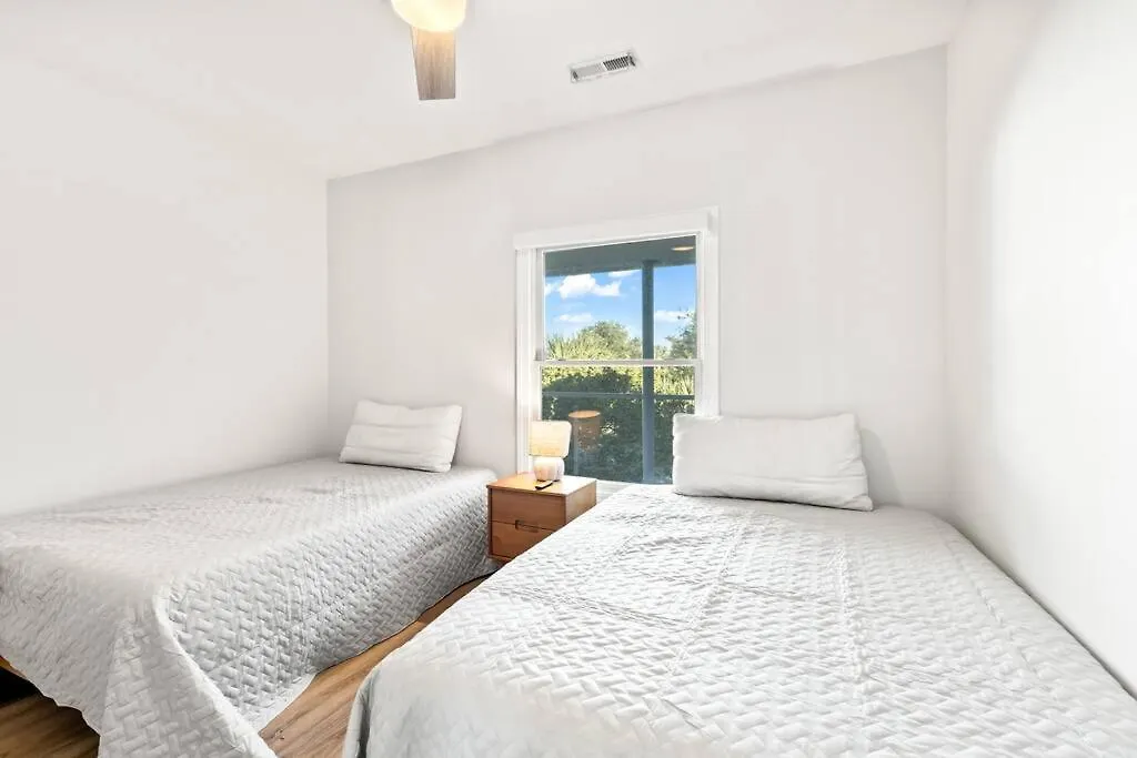 Apartment New Listing! Moorings 510 - Yacht View Serenity! *