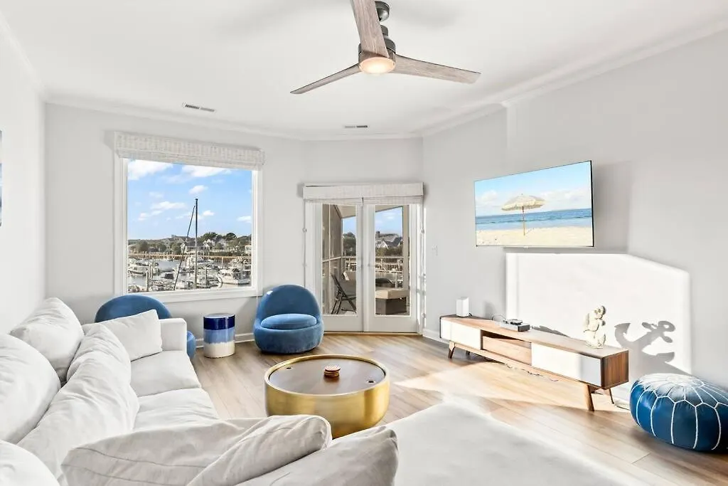 New Listing! Moorings 510 - Yacht View Serenity! Apartment *