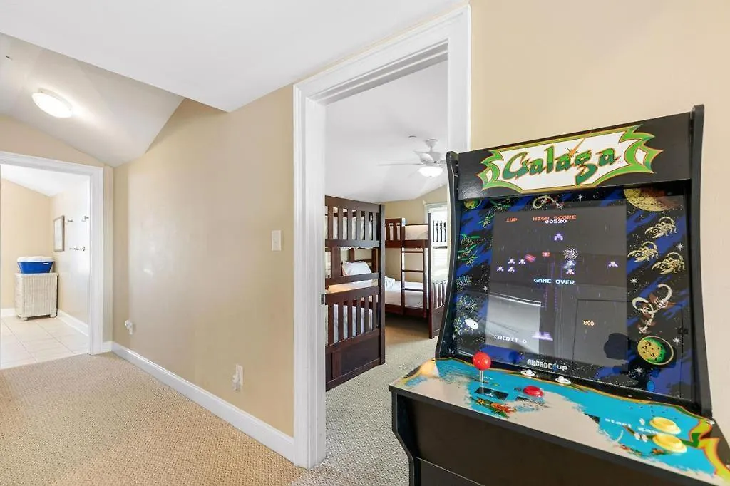 918 Carolina Boulevard Holiday home *