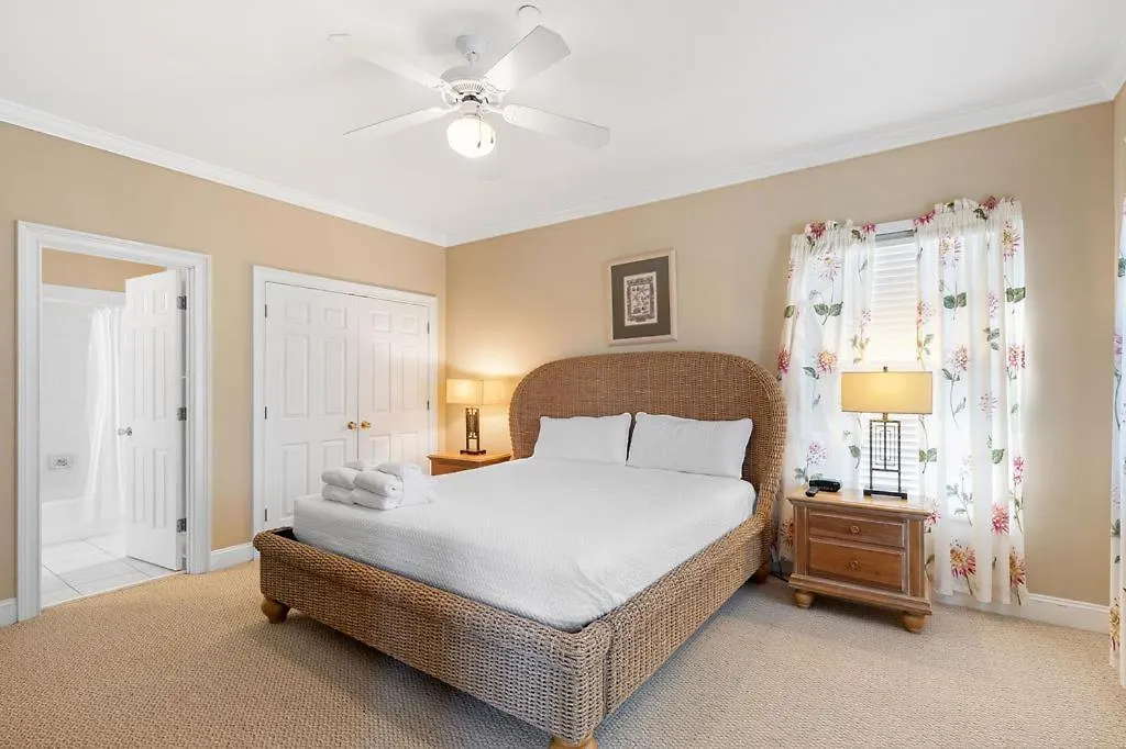 918 Carolina Boulevard Holiday home *