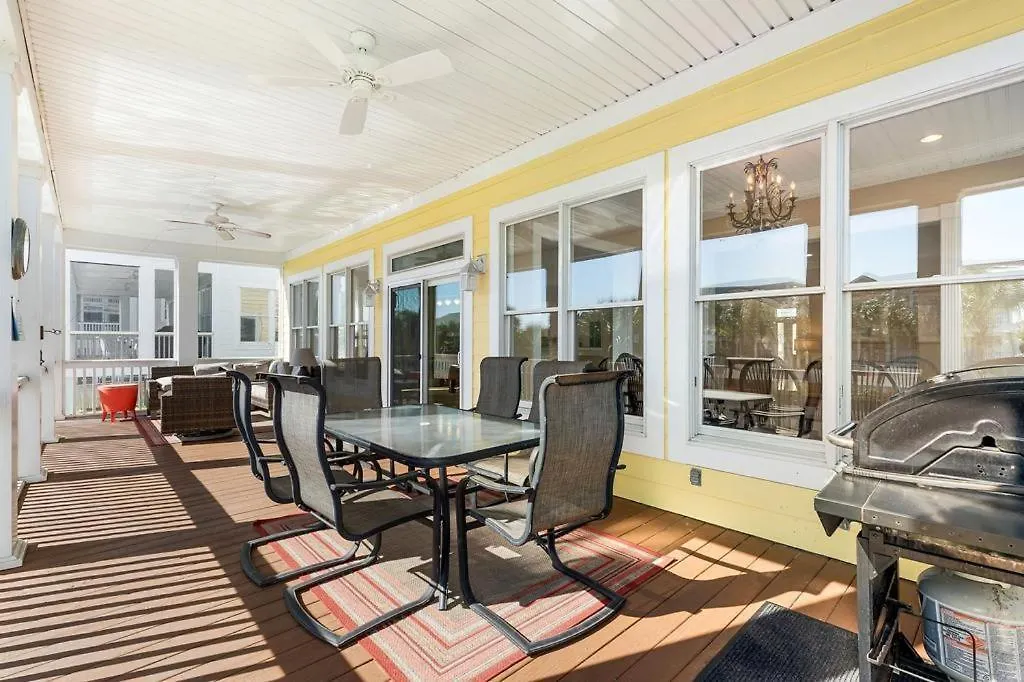 918 Carolina Boulevard * Isle of Palms