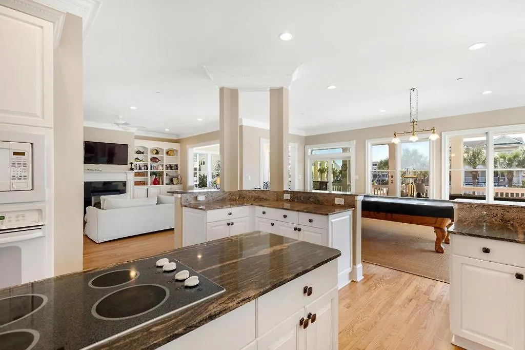 918 Carolina Boulevard Holiday home