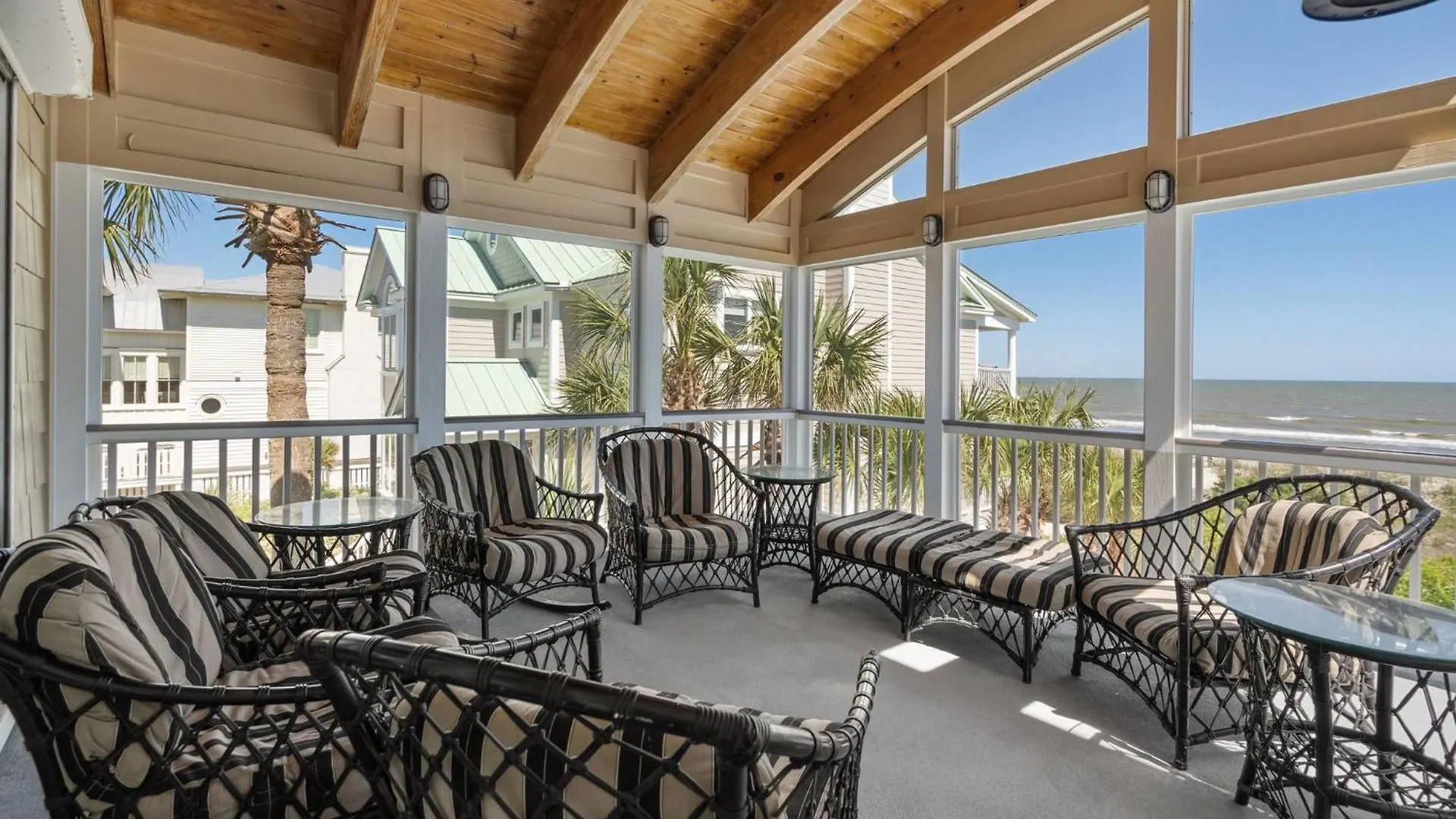 808 Ocean Boulevard
