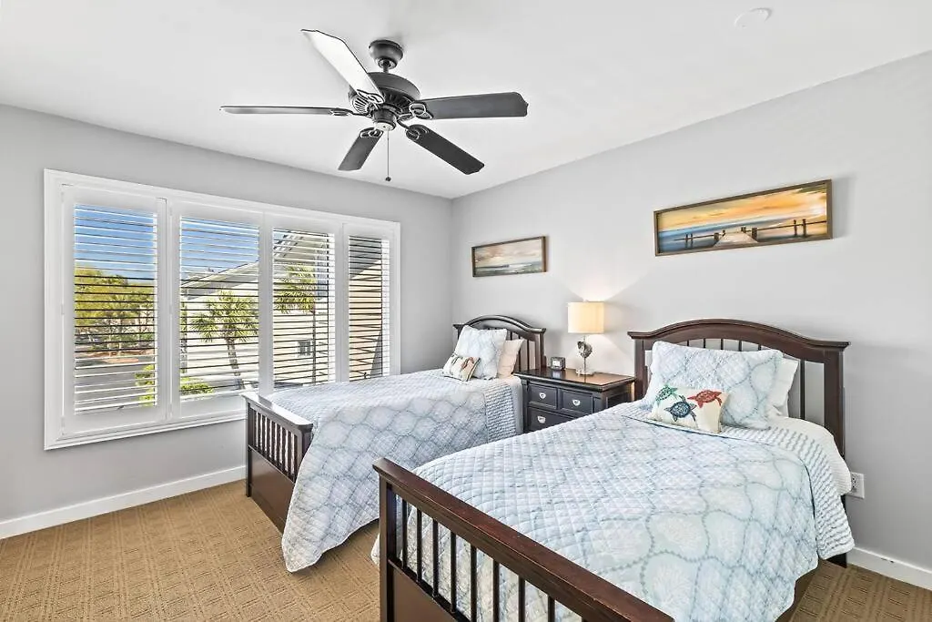 Apartment Seagrove 11c - Oceanfront View! Center Of Resort! Isle of Palms