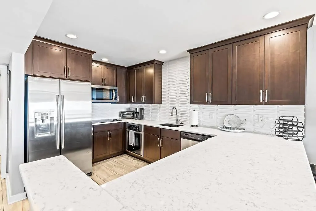 Apartment Seagrove 11c - Oceanfront View! Center Of Resort! *