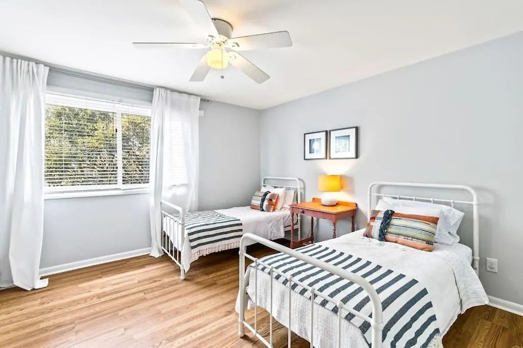 Apartment Mariner's Walk 10f - Charming Oceanview! Two-story Villa!