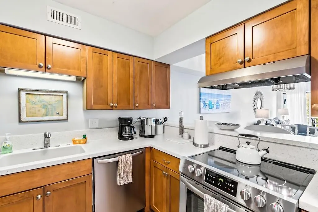 Apartment Mariner's Walk 10f - Charming Oceanview! Two-story Villa!