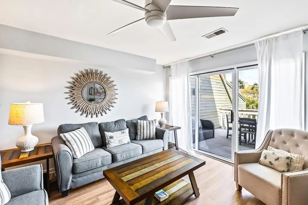 Mariner's Walk 10f - Charming Oceanview! Two-story Villa! * Isle of Palms