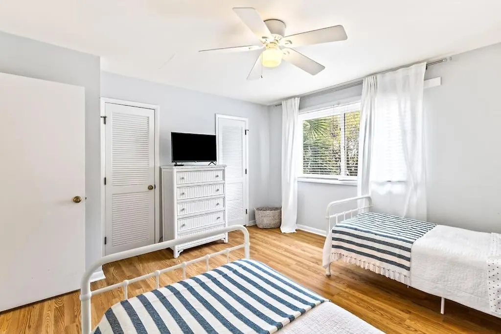 Apartment Mariner's Walk 10f - Charming Oceanview! Two-story Villa! *