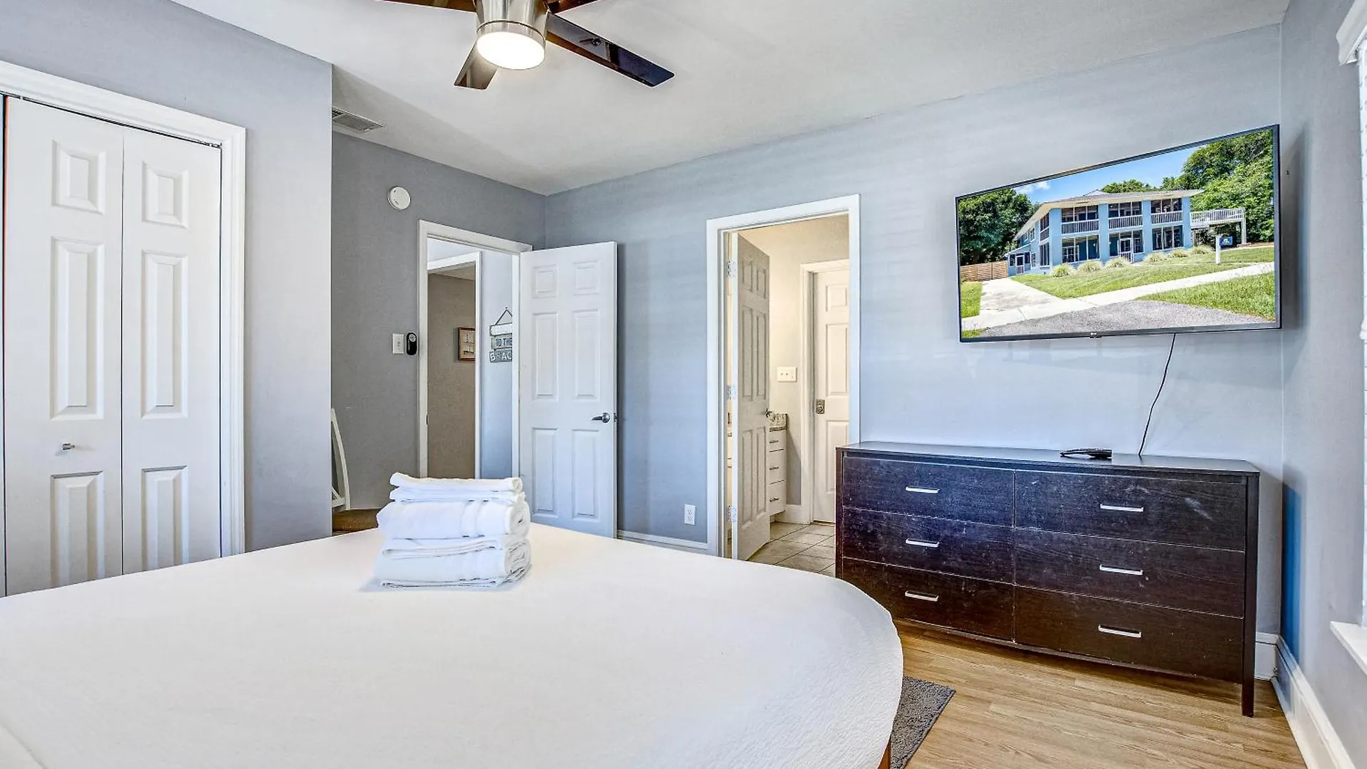 Palm Boulevard 2403