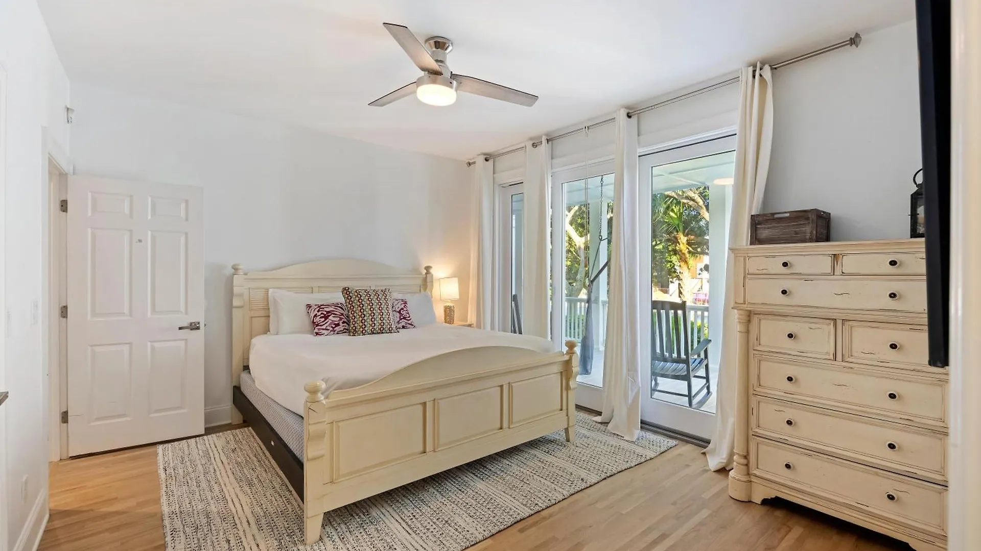 2807 Palm Blvd Isle of Palms