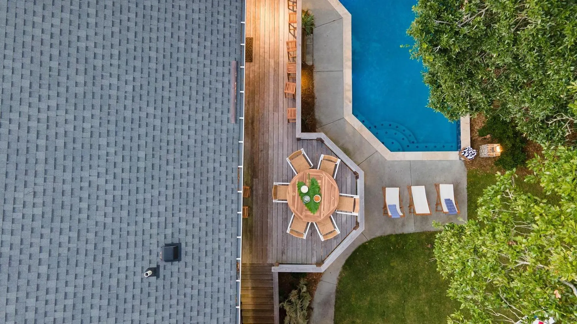 Palmetto By Avantstay Gorgeous Character W Pool Sun Pool Table Holiday home Isle of Palms