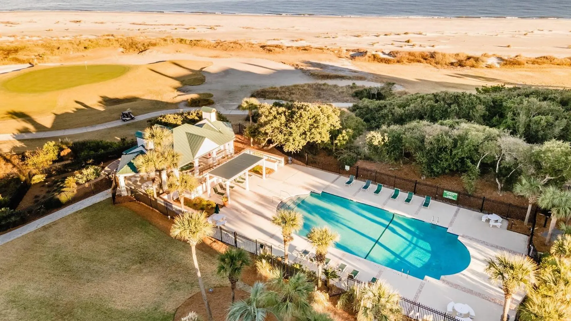 Holiday home High Tide By Avantstay Incredible Front W Pool Isle of Palms