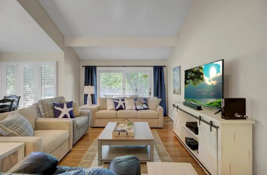 Holiday home 24 Fairway Dunes By Avantstay Golf Course View Swimming Complex Isle of Palms