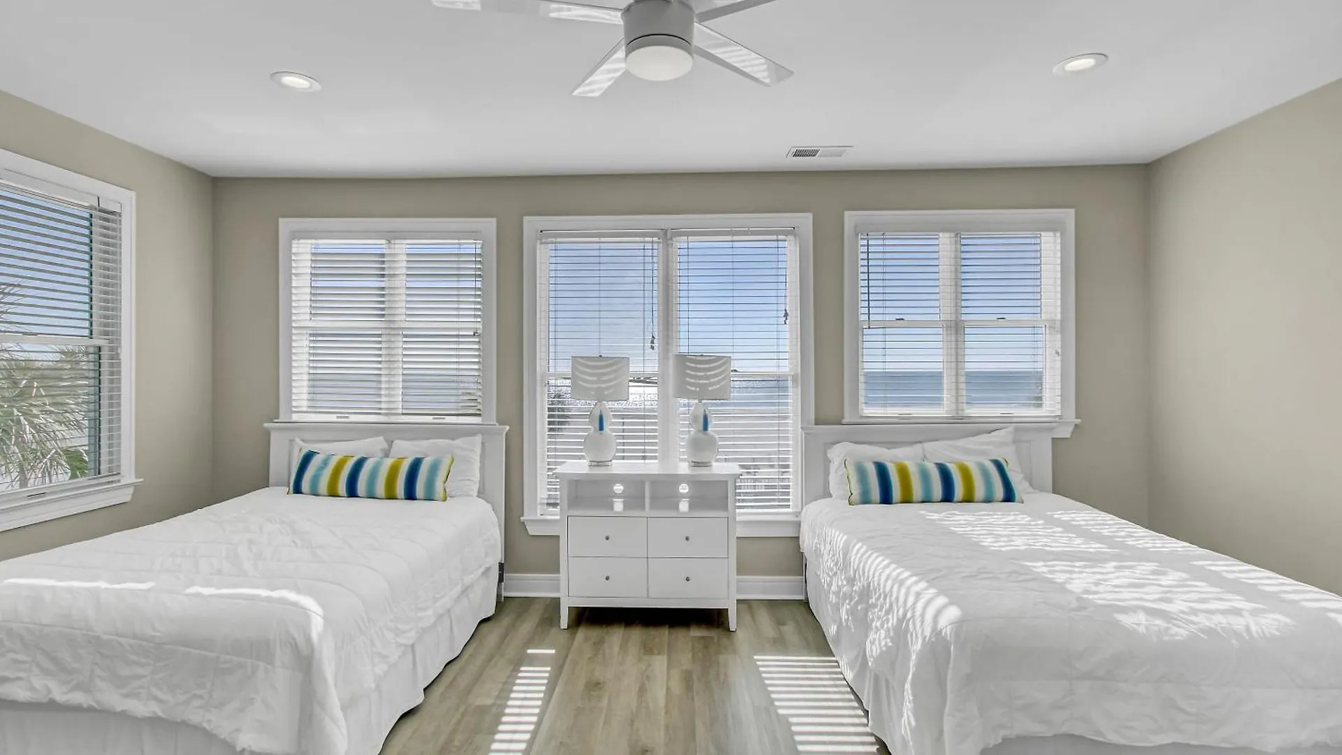 131 Grand Pavilion By Avantstay Oceanfront On The Boardwalk Isle of Palms