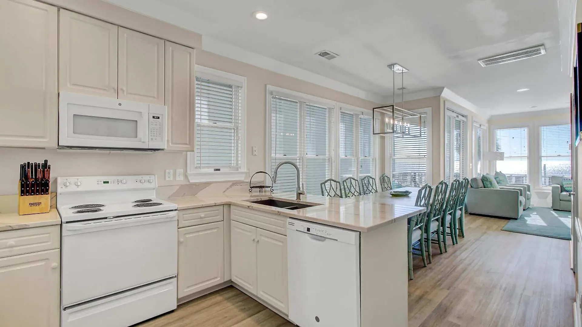 Holiday home 131 Grand Pavilion By Avantstay Oceanfront On The Boardwalk Isle of Palms