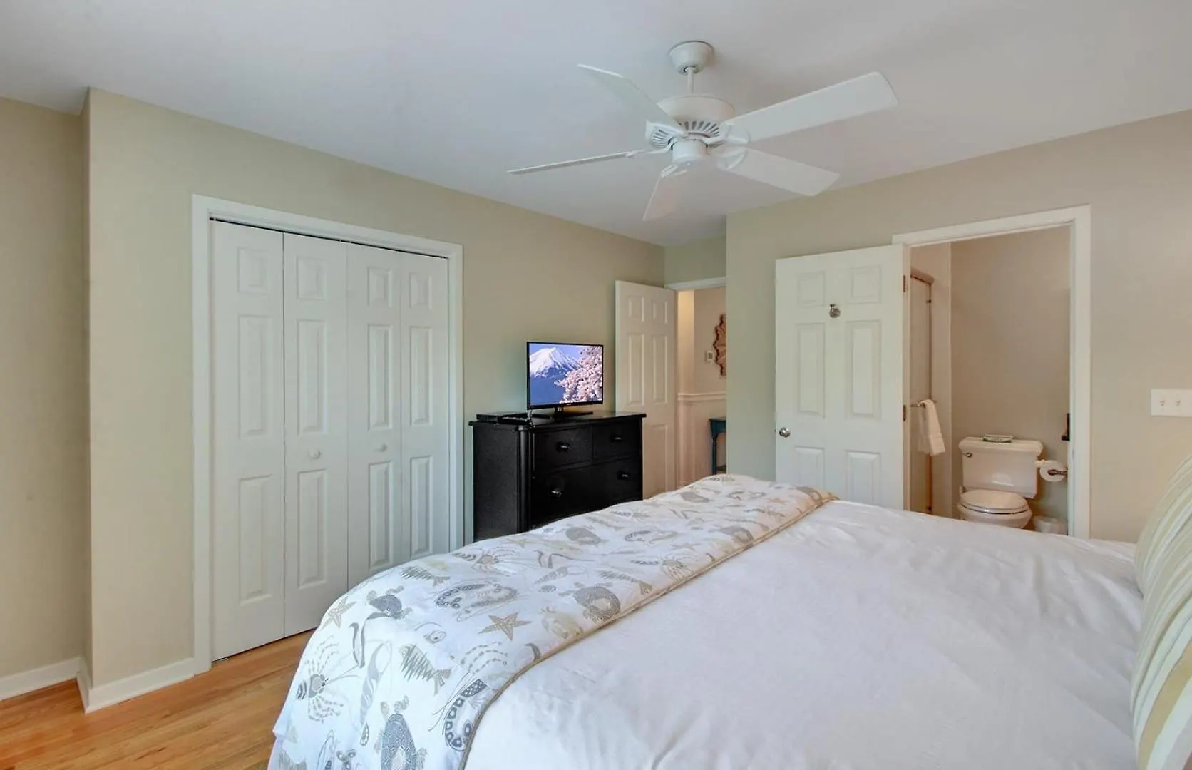 Holiday home 73 Grand Pavilion By Avantstay Corner Lot Porch Isle of Palms