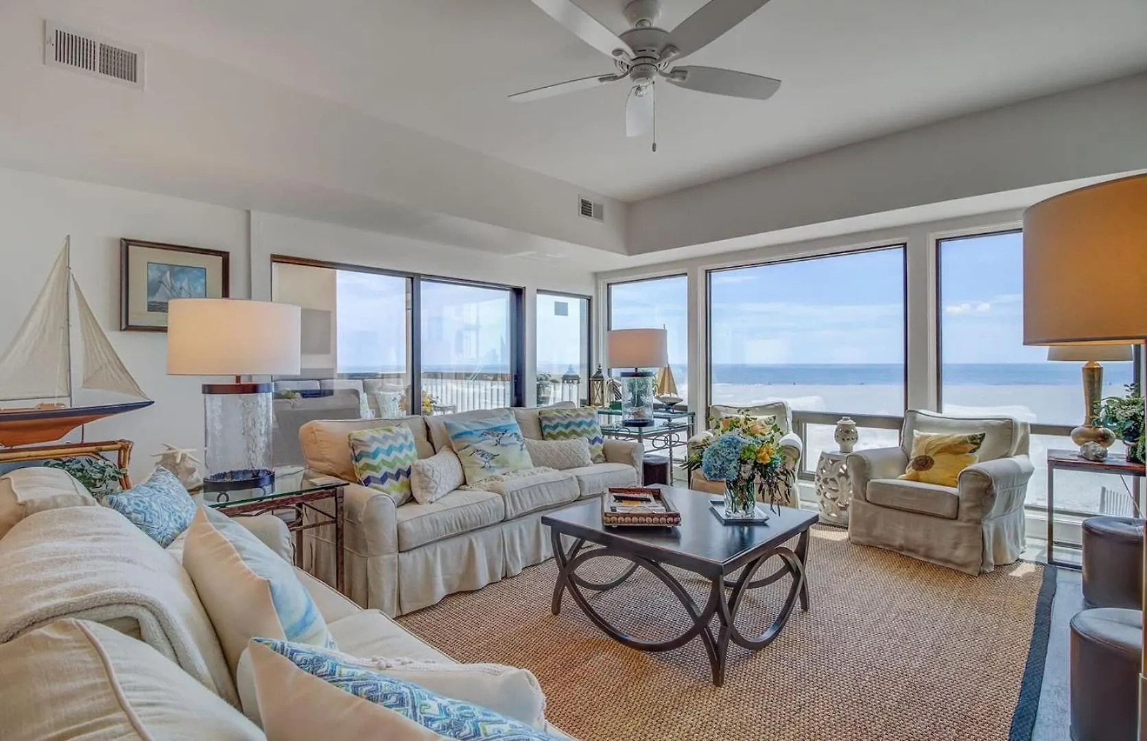 Waters Lure Avantstay Oceanfront Shared Pool Ocean Views Apartment *