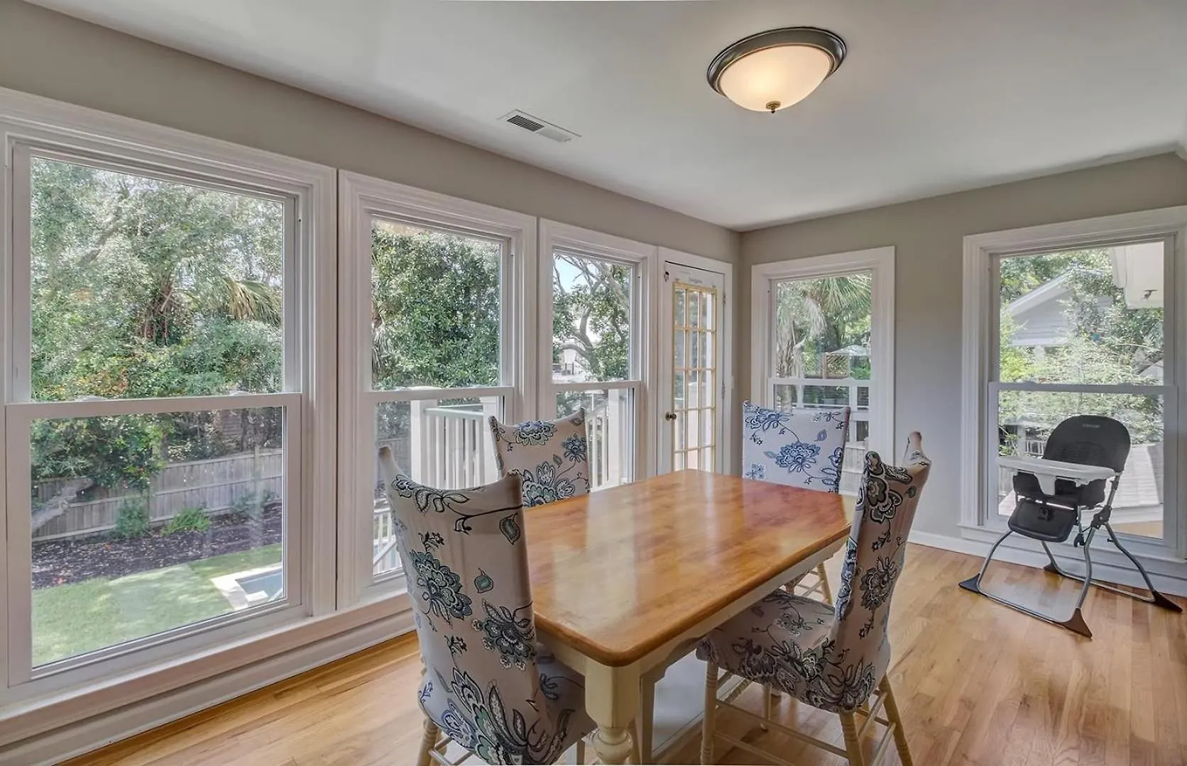11 43rd Avenue By Avantstay Pool Close To Holiday home