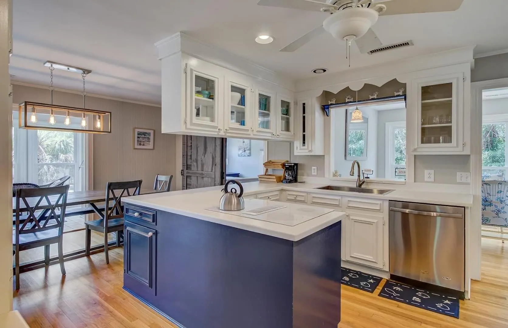 Holiday home 11 43rd Avenue By Avantstay Pool Close To Isle of Palms