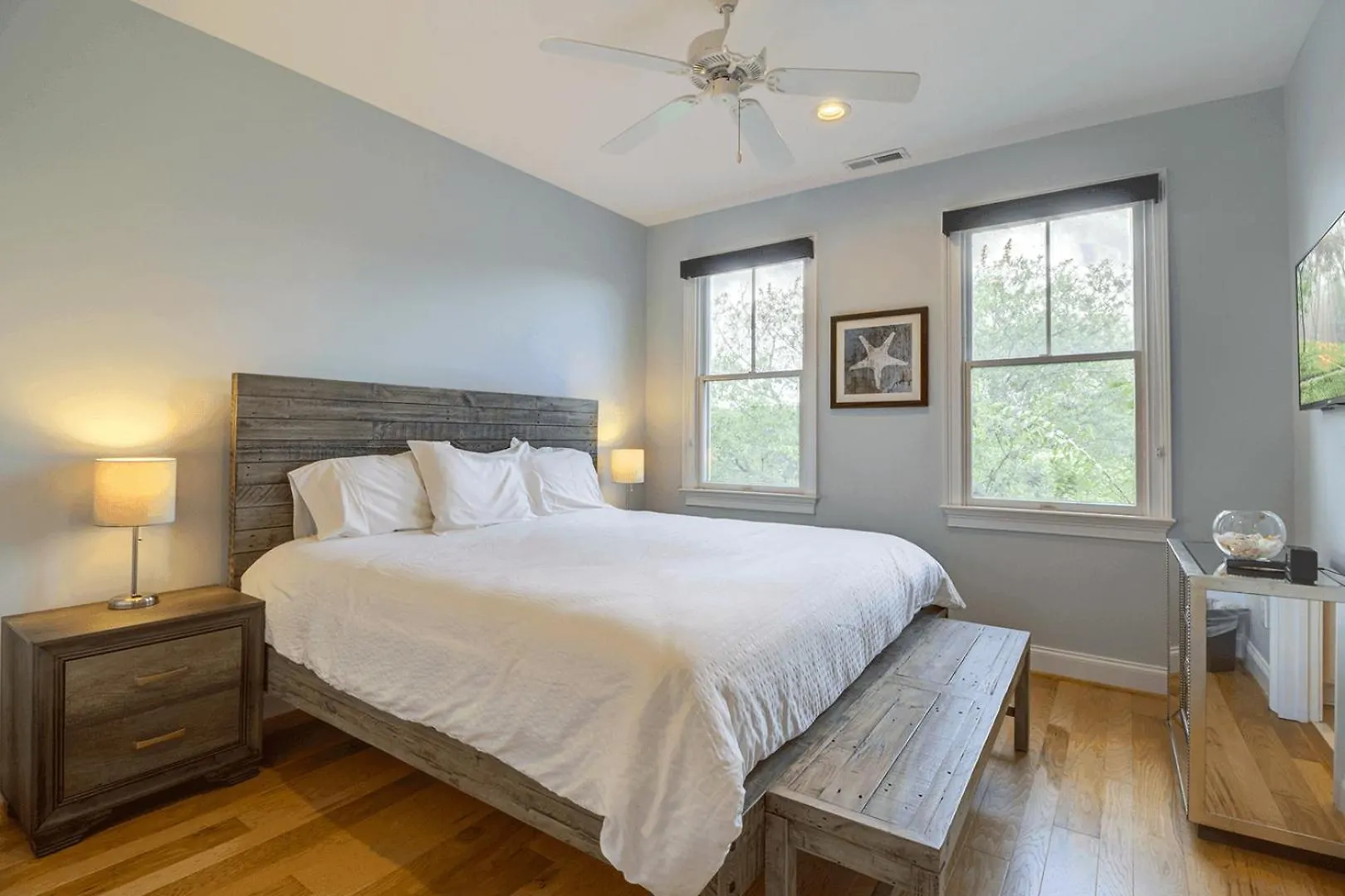 Holiday home The Happy Place By Avantstay Steps To The Ping Pong Putting Isle of Palms