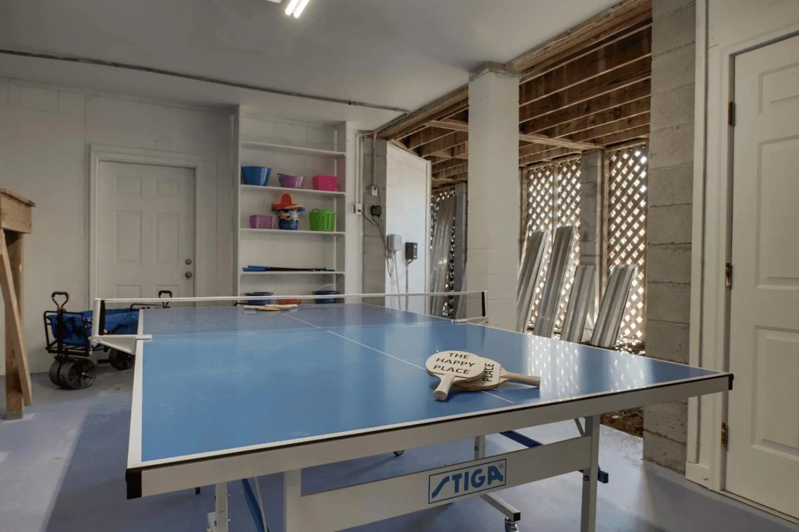 Holiday home The Happy Place By Avantstay Steps To The Ping Pong Putting *