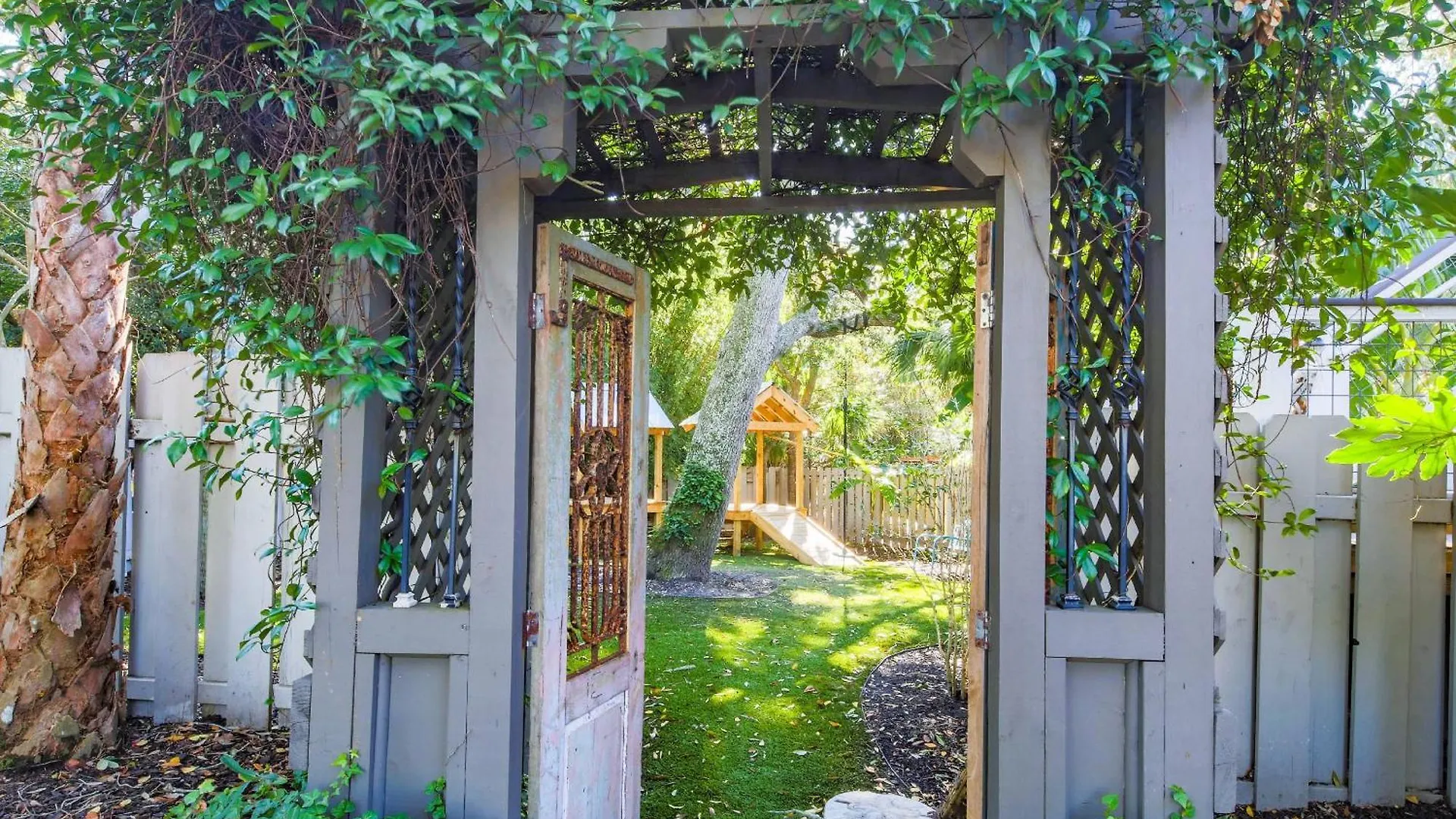 Waterway Oasis *