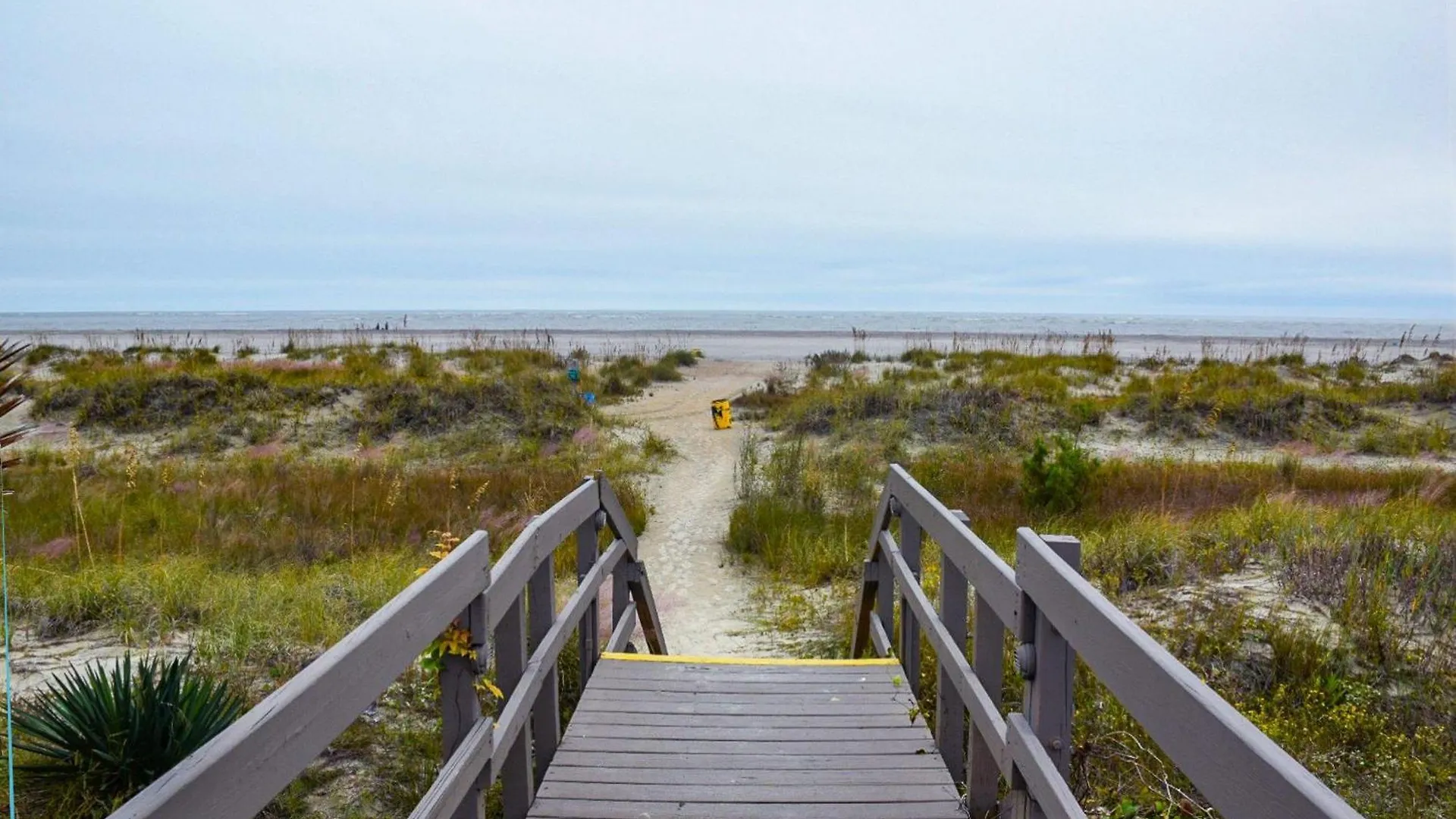 12d Mariners Walk