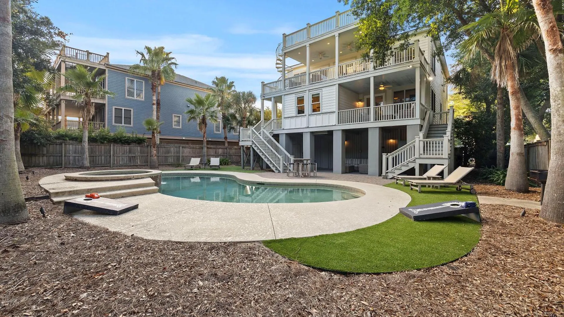 3302 Cameron Blvd Holiday home