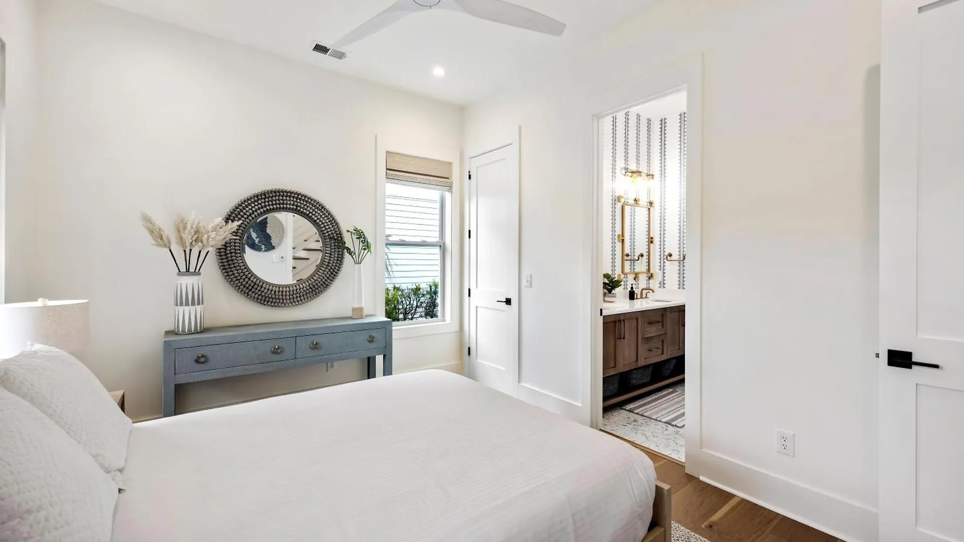 10 Yacht Harbor * Isle of Palms