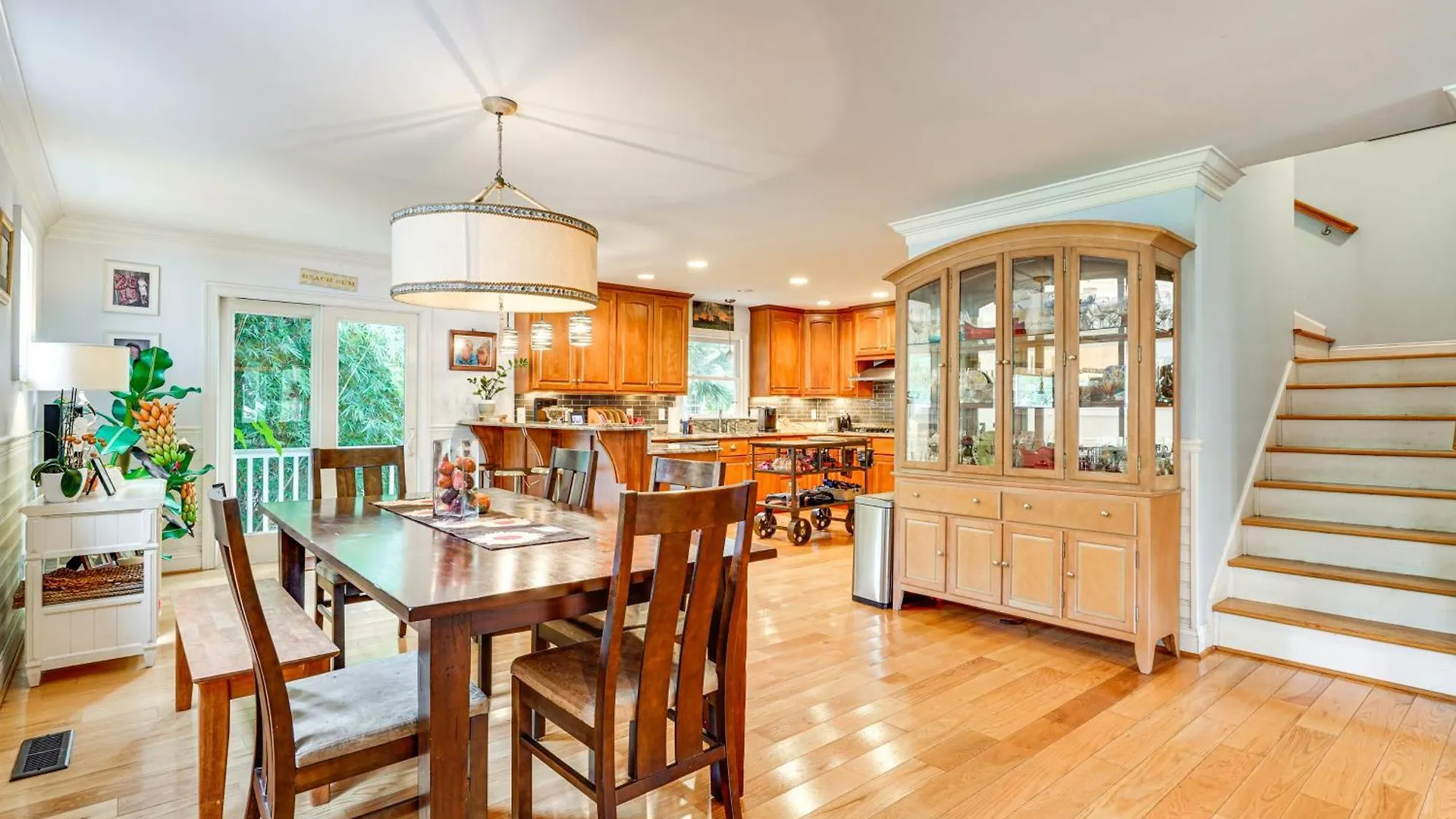 Holiday home Walk To Gem With Pool And In Isle Of Palms! *