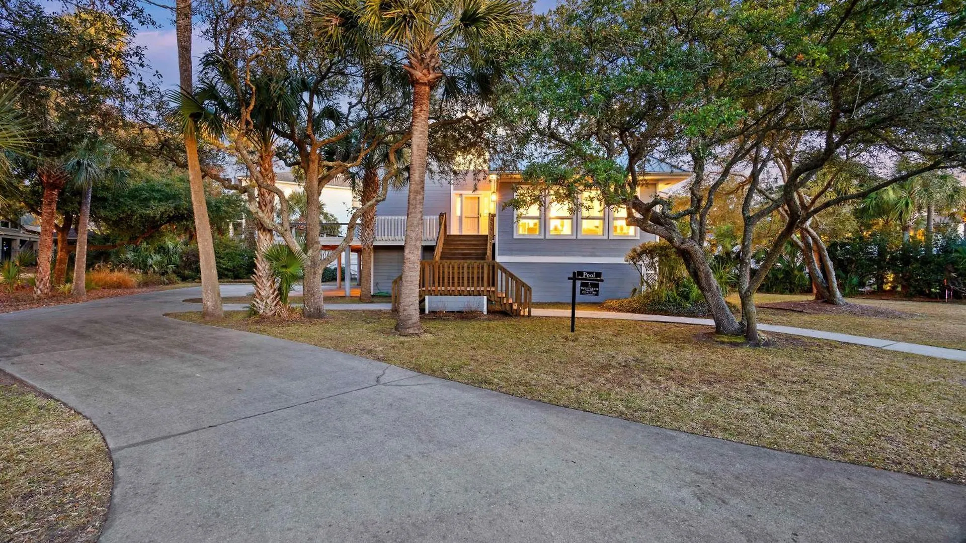 4 53rd Avenue
