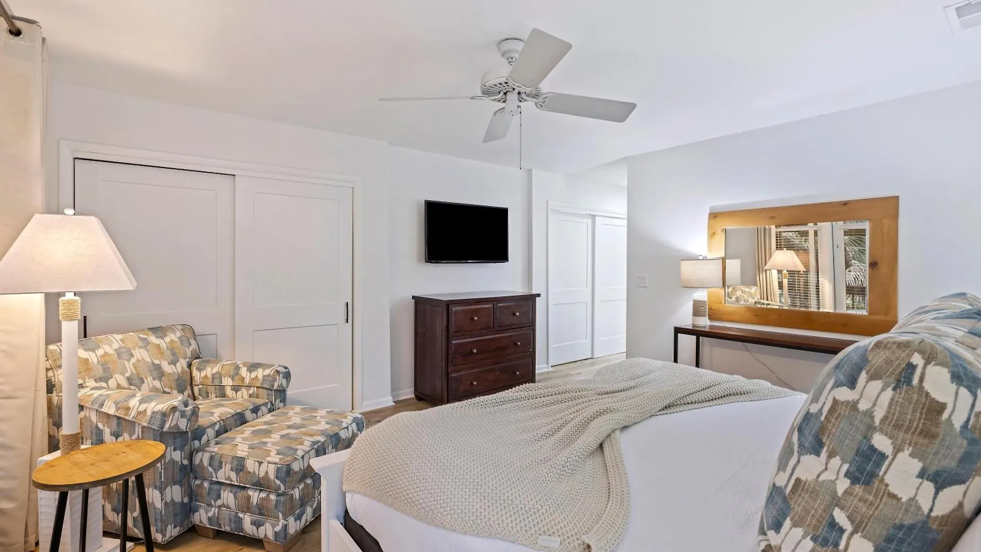 31 Beachwood West
