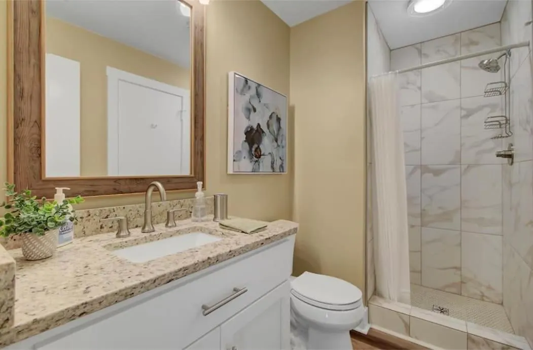 Apartment 117 Seascape By Avantstay Oceanfront Breathtaking Views Communal Swimming Pool Isle of Palms