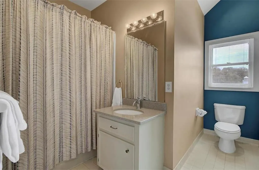 Holiday home 85 Grand Pavilion By Avantstay Walk To The Spacious Porch Isle of Palms