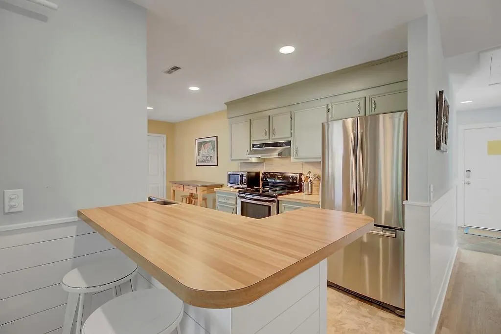 Holiday home Village 10 By Wild Dunes, With Amenities Isle of Palms