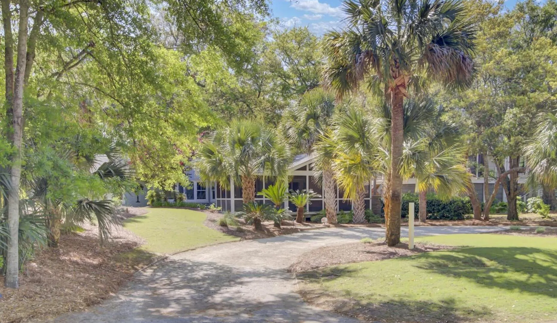 Holiday home 29 24th Avenue By Avantstay Easy Access Isle of Palms