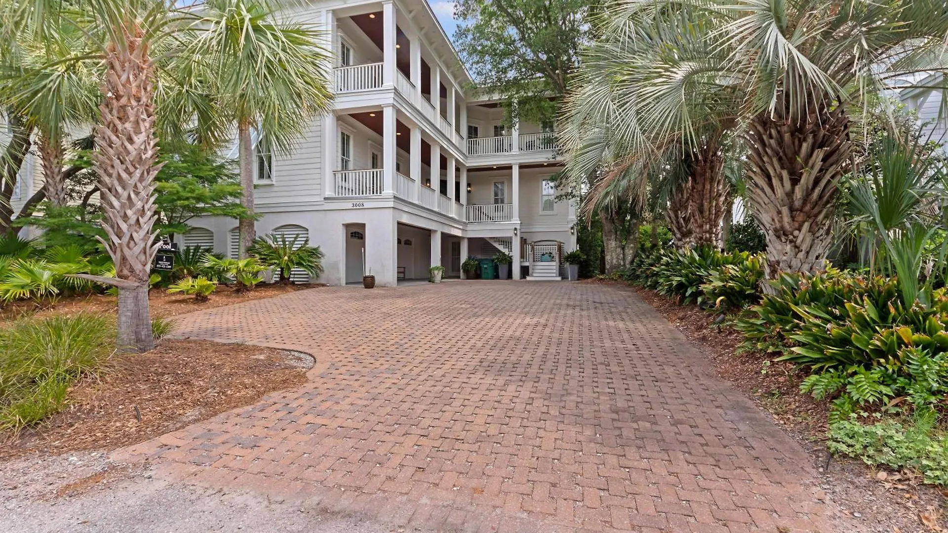 3008 Cameron Blvd * Isle of Palms