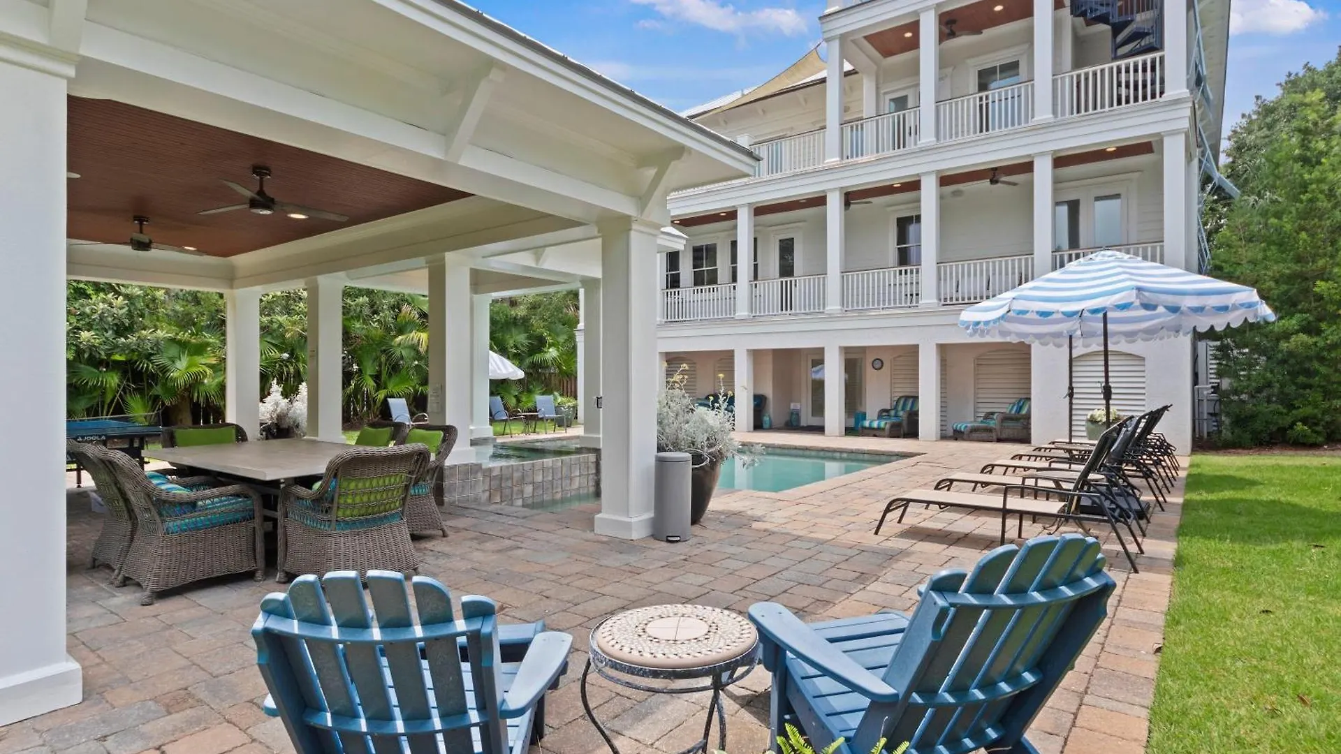 3008 Cameron Blvd *