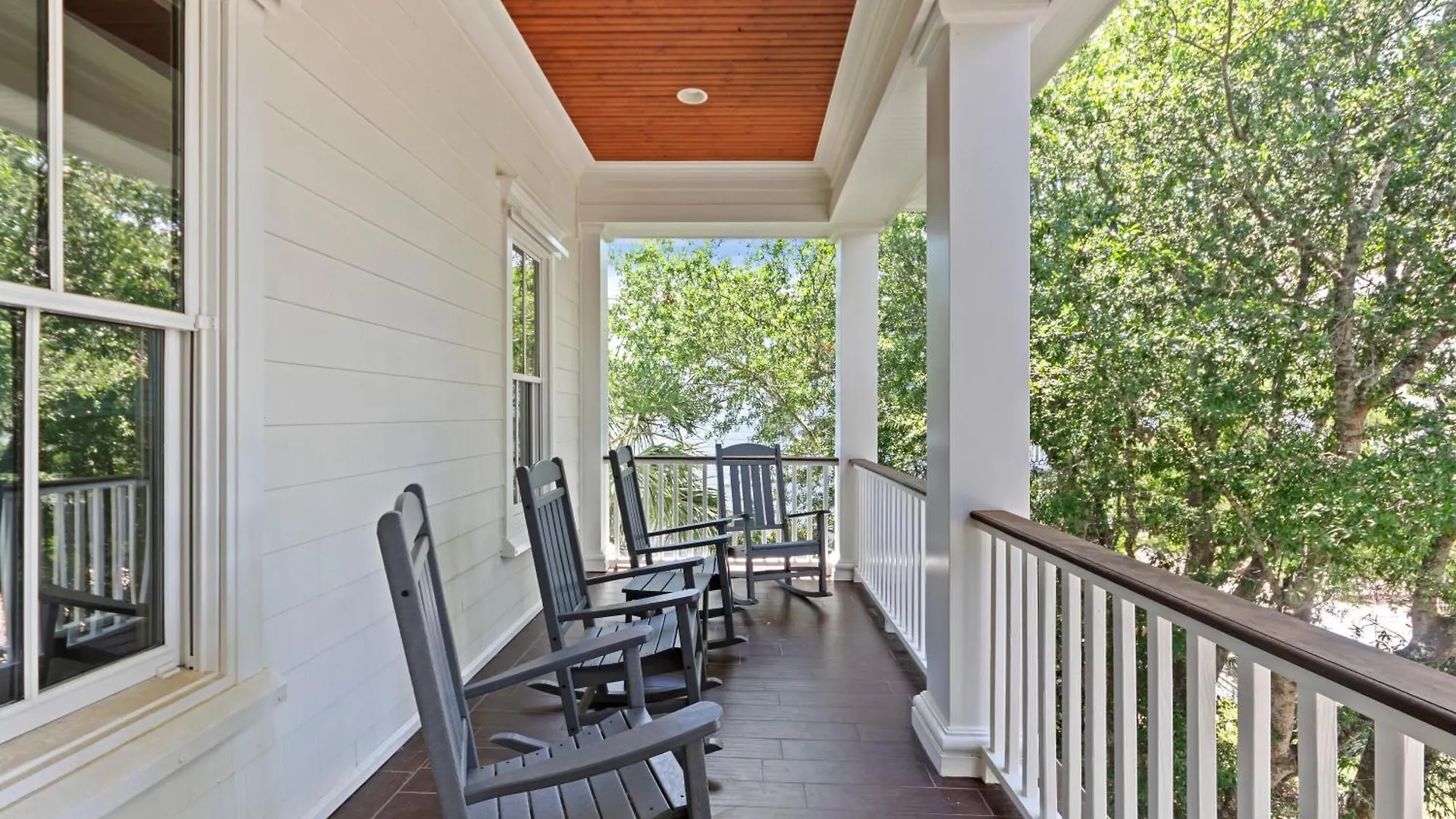 3008 Cameron Blvd Holiday home *